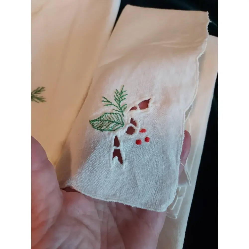 Tablecloth + 8 napkins Set of Linens Christmas White cutwork 60